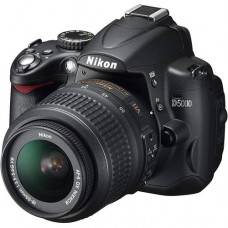 Nikon d5000 dslr camera with 18-55mm lens