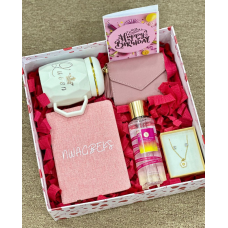 Gift box for a queen