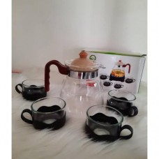 Classy transparent teapot with cups