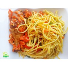 Fried spaghetti and peppered chicken