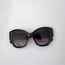 Bold sunglasses for ladies